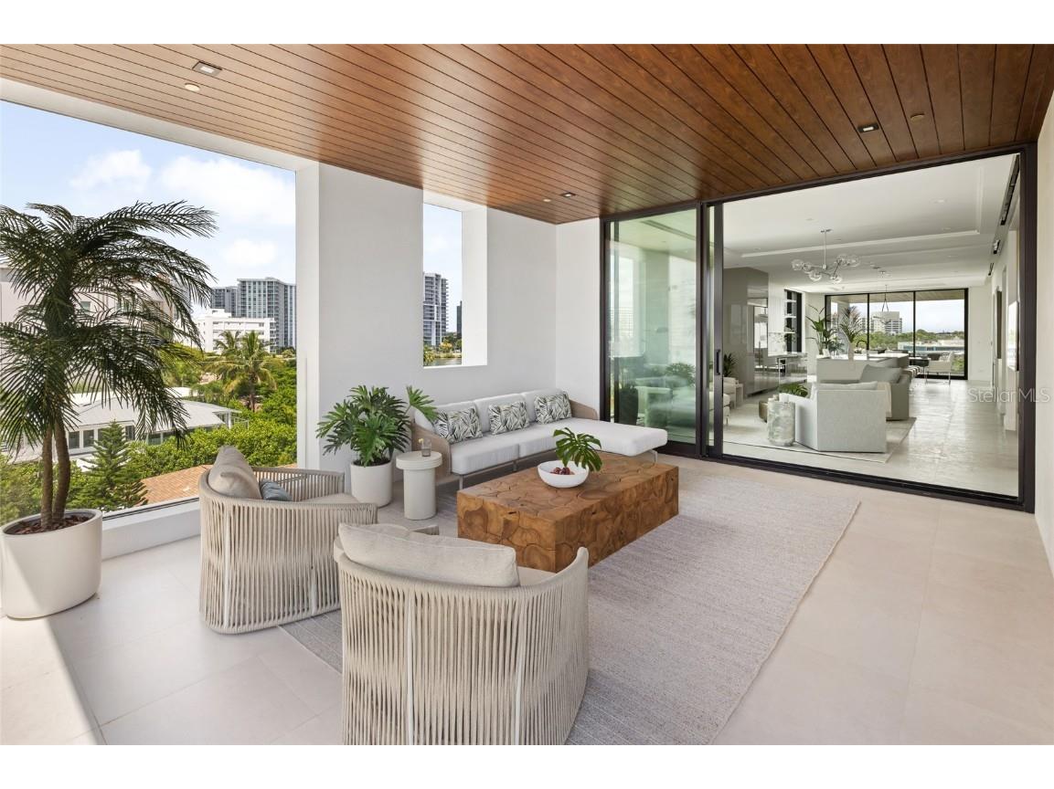 509 Golden Gate Point #2 Sarasota FL 34236 A4598042 image24