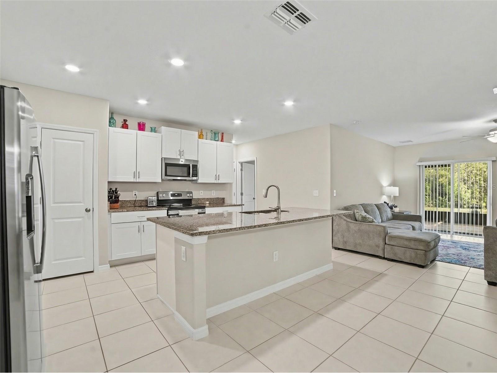 509 Royal Empress Drive Ruskin FL 33570 TB8492673 image8
