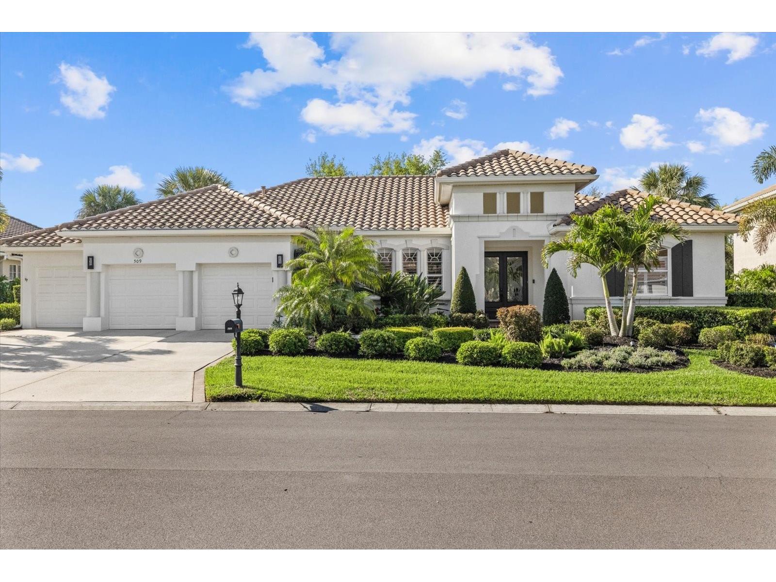 509 Sand Crane Court Bradenton FL 34212 A4687438 image1
