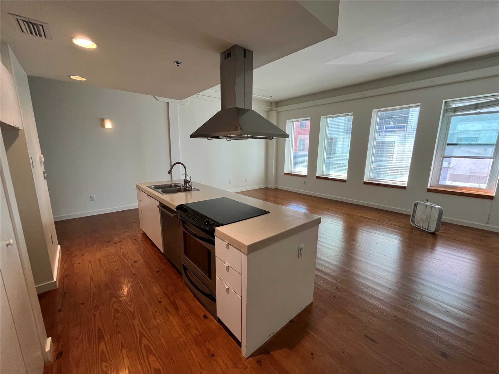 509 Tampa Street #2C Tampa FL 33602 TB8466724 image2