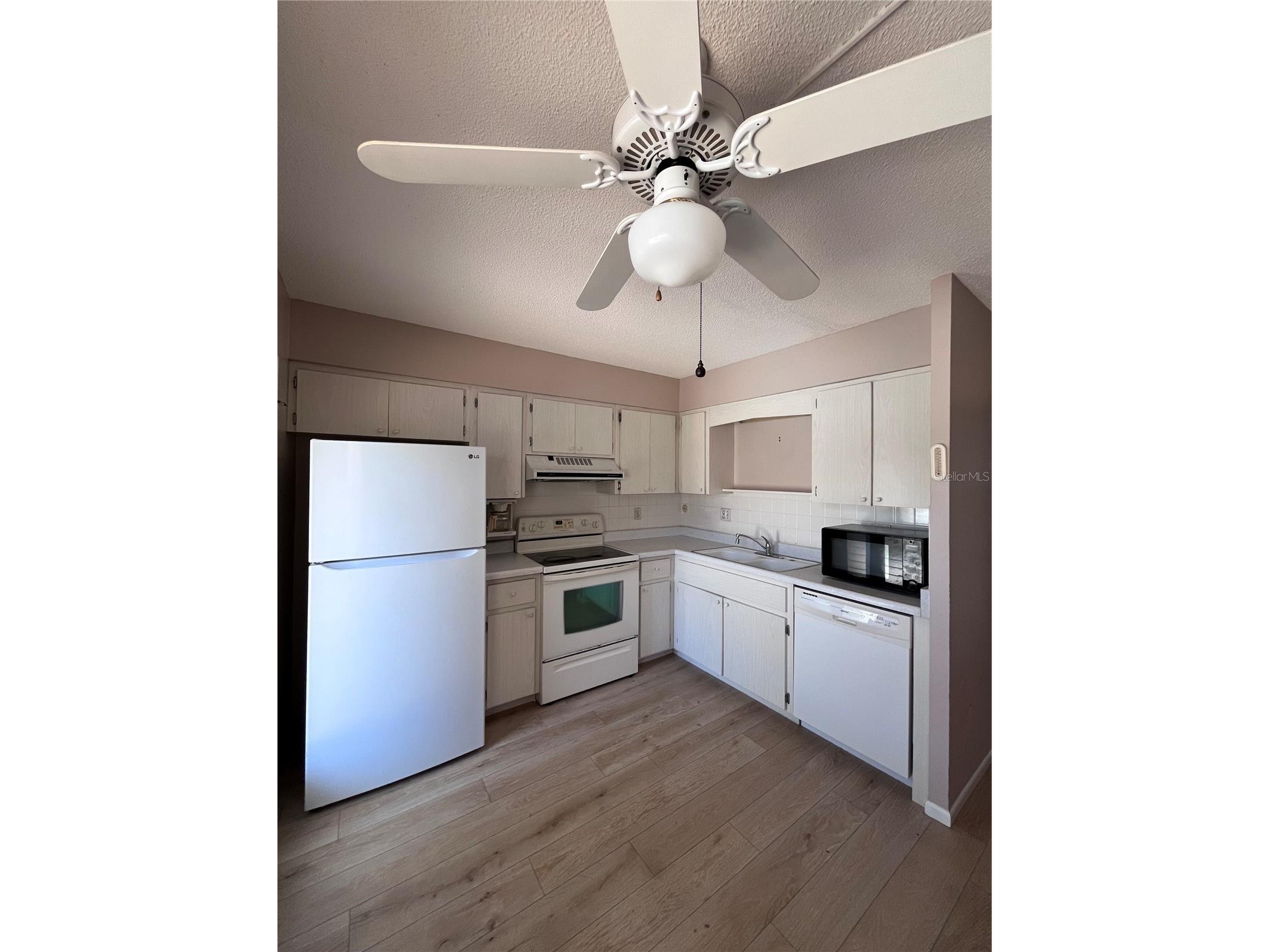 509 W Venice Avenue #102 Venice FL 34285 N6144917 image3
