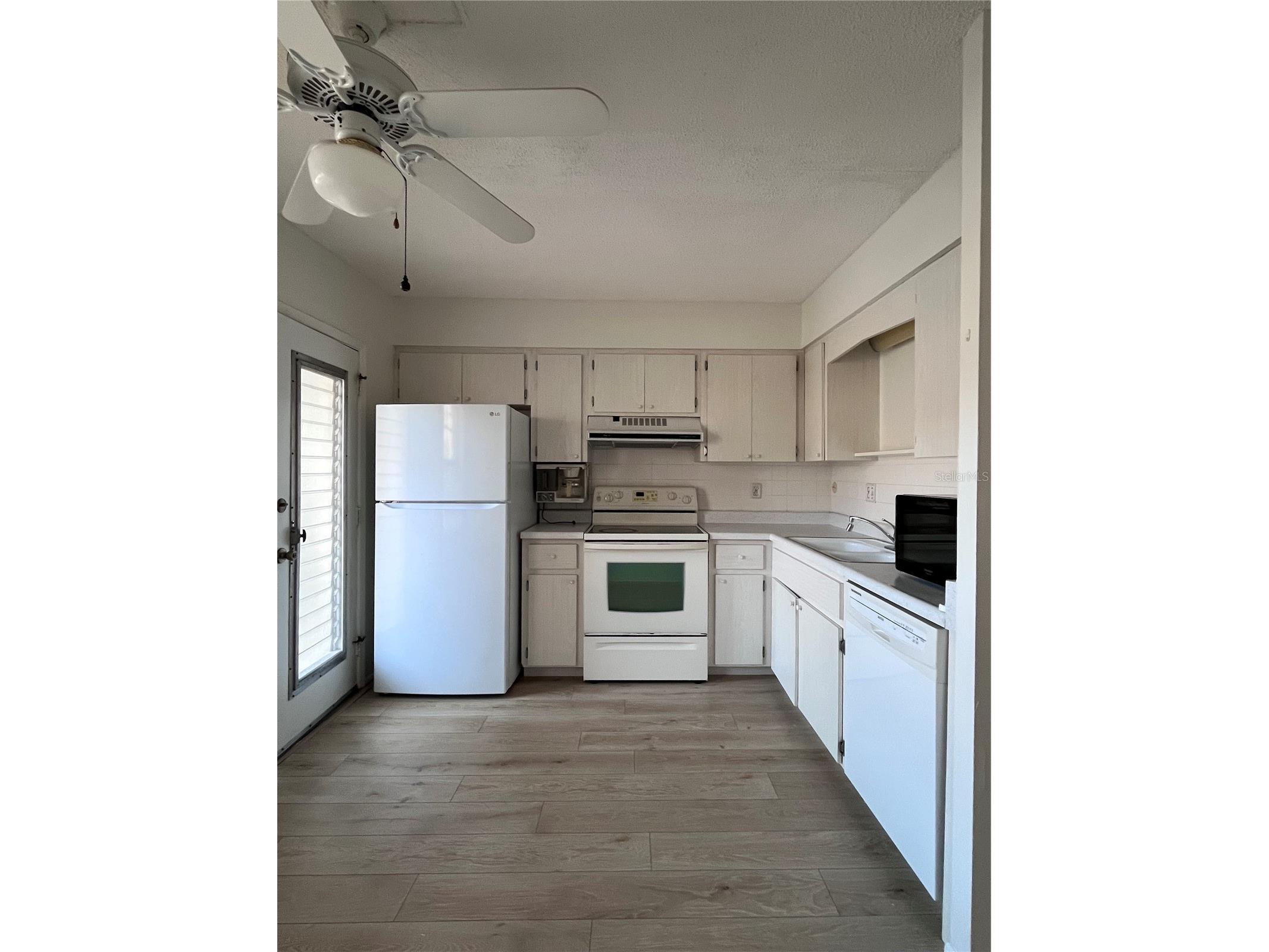 509 W Venice Avenue #102 Venice FL 34285 N6144917 image4
