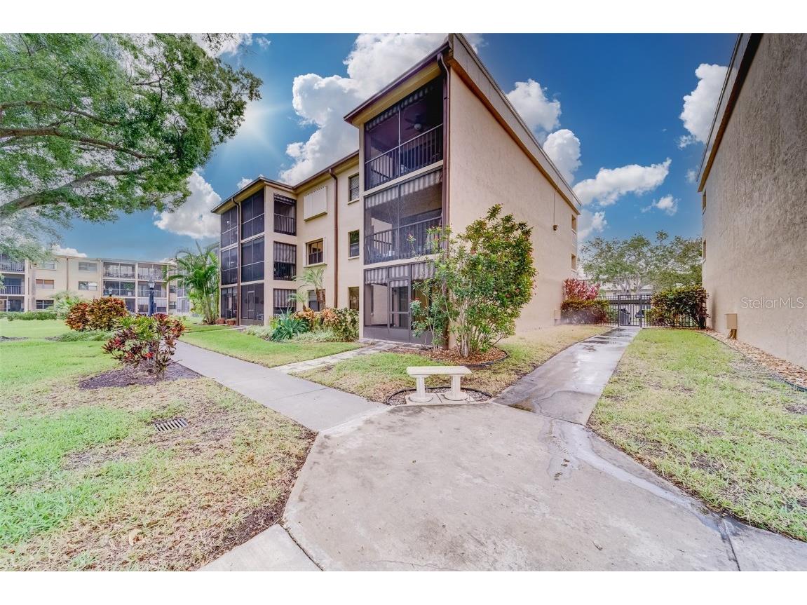 5090 Bay Street NE #116 Saint Petersburg FL 33703 O6104791 image1