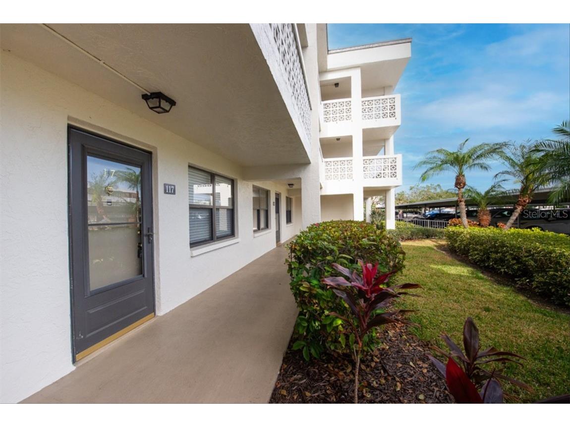5090 Bay Street NE #117 Saint Petersburg FL 33703 TB8336262 image1