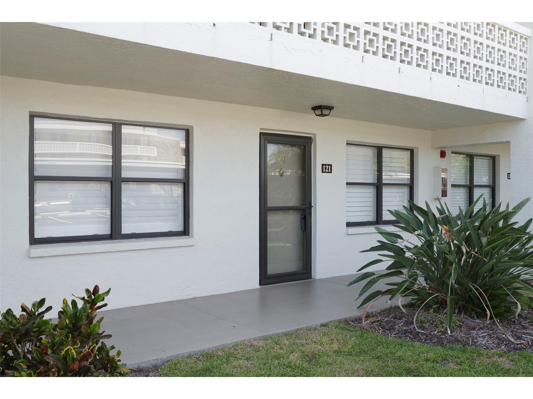 5090 Bay Street NE #121 Saint Petersburg FL 33703 TB8522157 image2