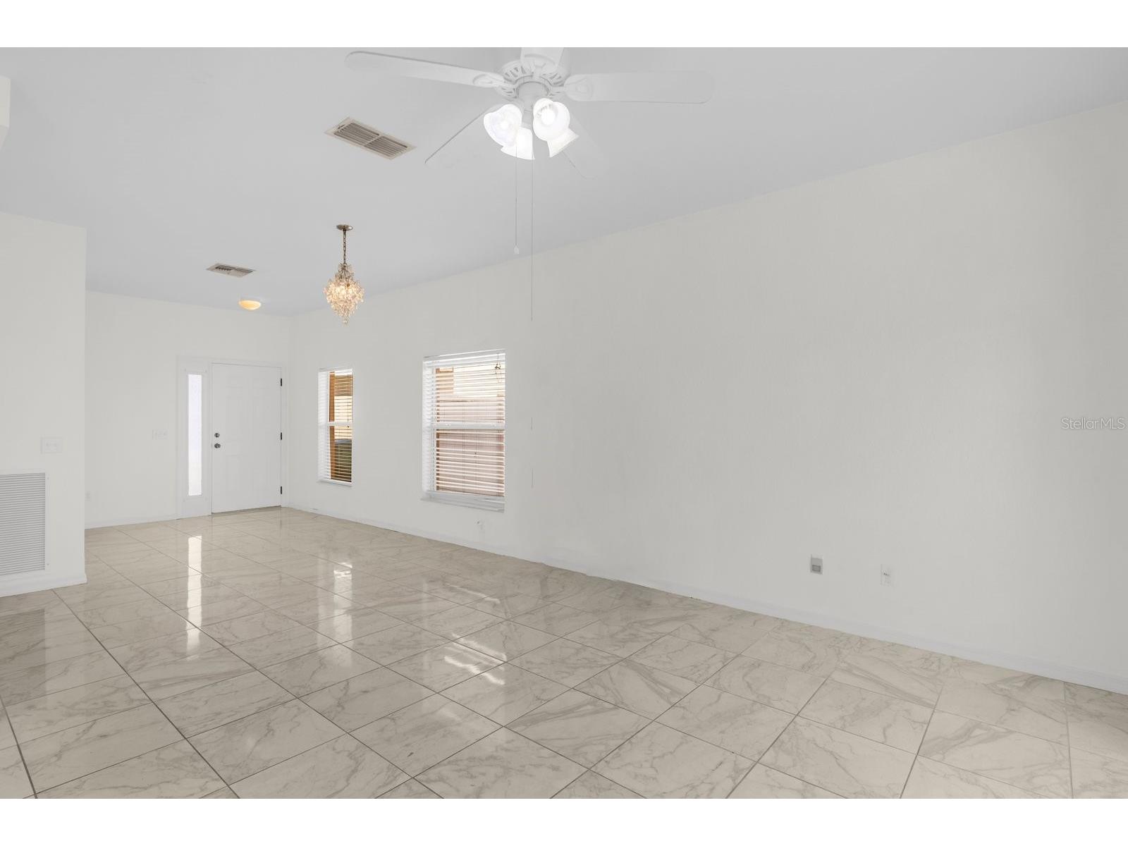 5090 NE 122nd Boulevard Oxford FL 34484 O6400484 image4