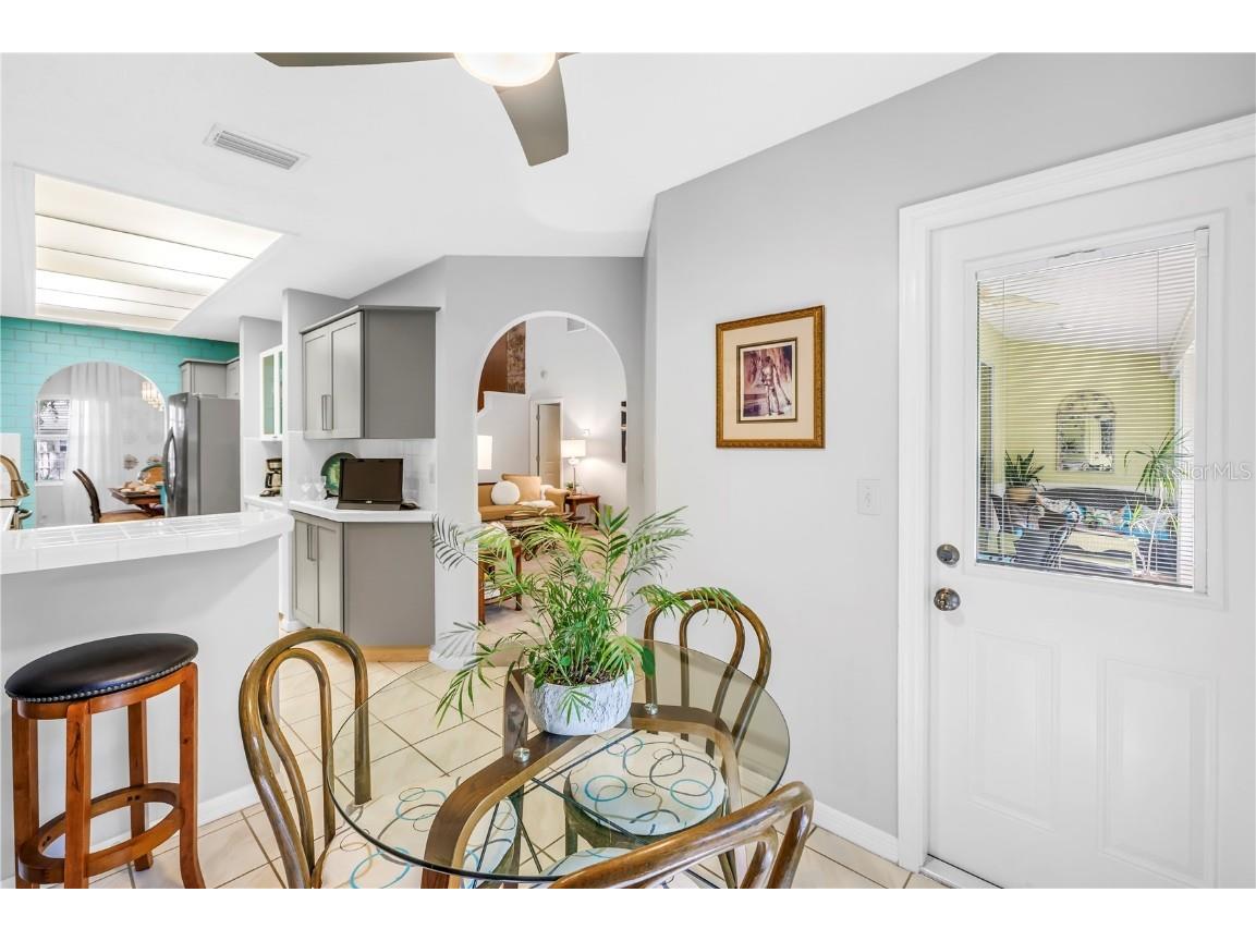 5090 White Pine Circle NE Saint Petersburg FL 33702 TB8396121 image25