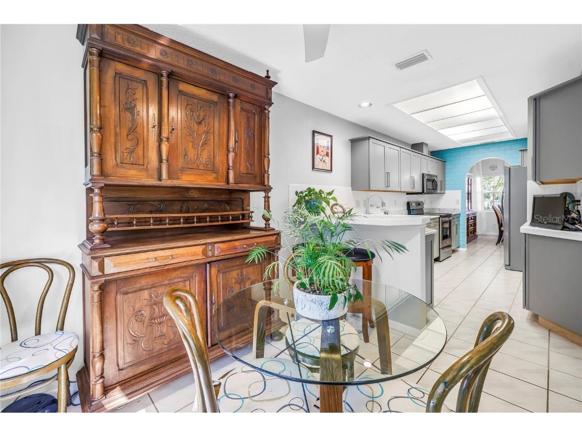 5090 White Pine Circle NE Saint Petersburg FL 33702 TB8396121 image26