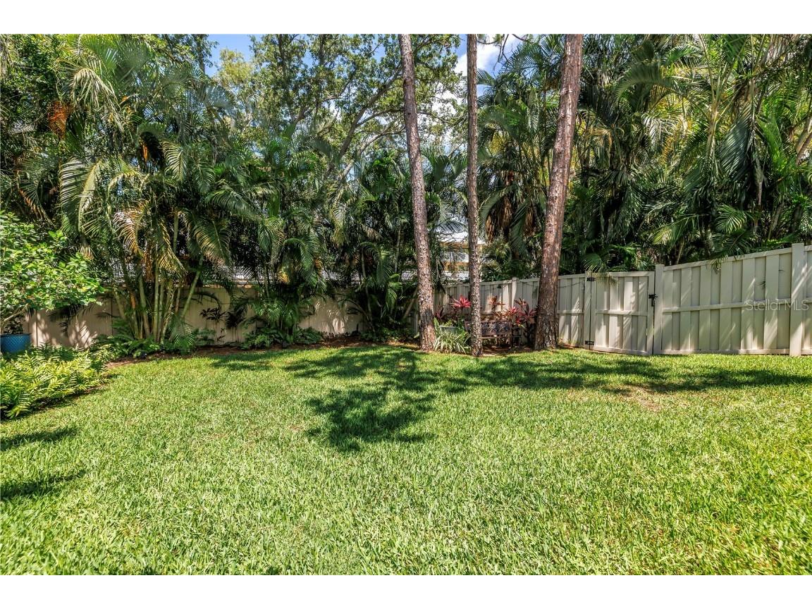 5090 White Pine Circle NE Saint Petersburg FL 33702 TB8396121 image32