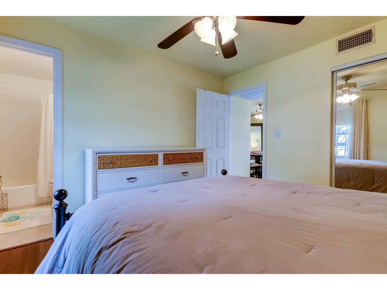 5092 Beach Drive SE #A Saint Petersburg FL 33705 - TAMPA BAY TB8469082 image16