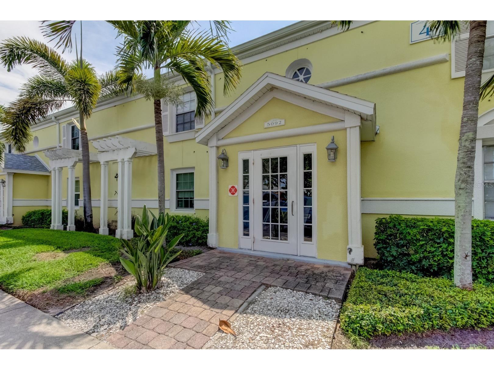 5092 Beach Drive SE #A Saint Petersburg FL 33705 - TAMPA BAY TB8469082 image2