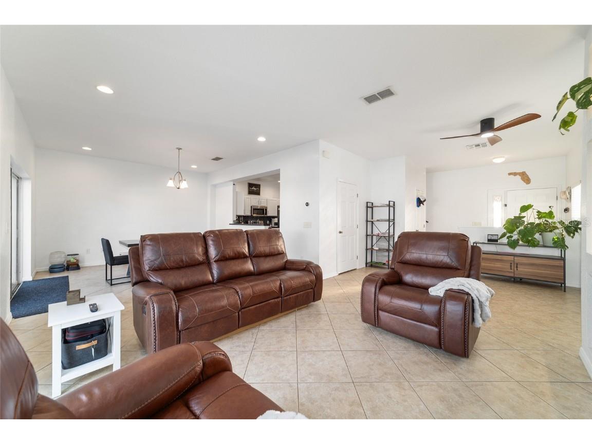 5094 NE 122nd Boulevard Oxford FL 34484 OM712430 image17