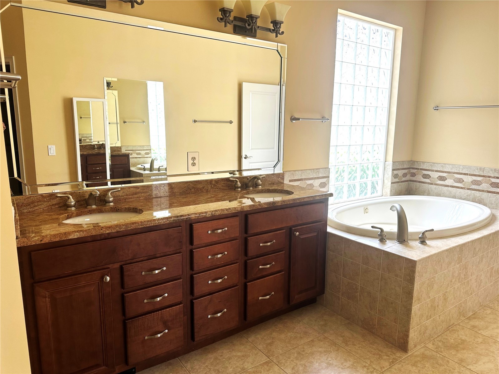 5094 NW 58th Street Gainesville FL 32653 GC540698 image43