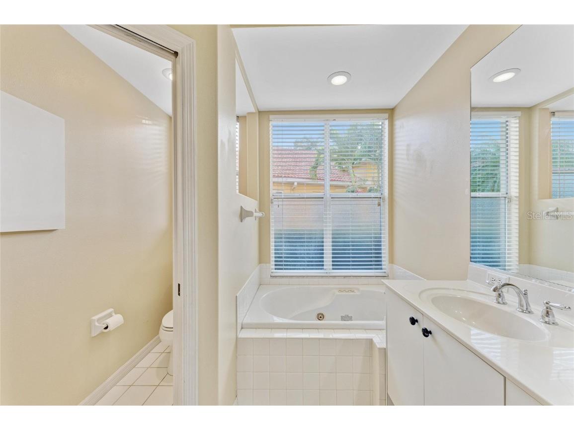 5098 Hanging Moss Lane Sarasota FL 34238 N6141857 image37