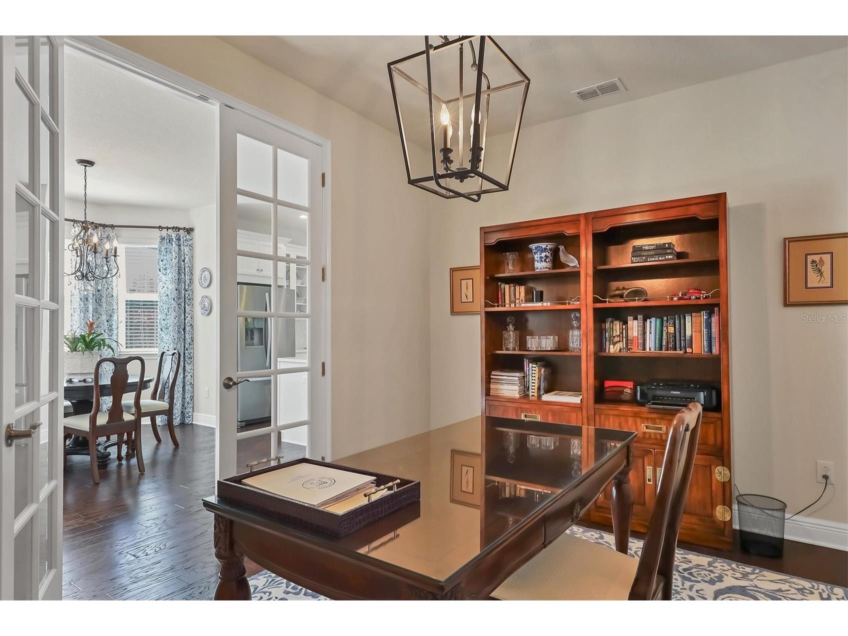 5099 Flag Street Sarasota FL 34232 A4680473 image14