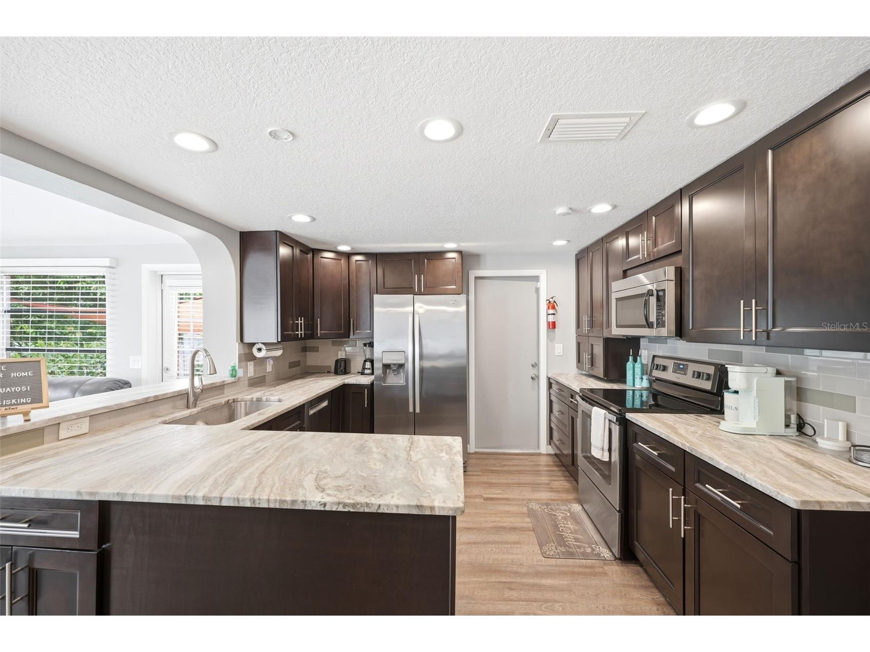 51 Cypress Drive Palm Harbor FL 34684 - LAKE TARPON TB8500235 image12