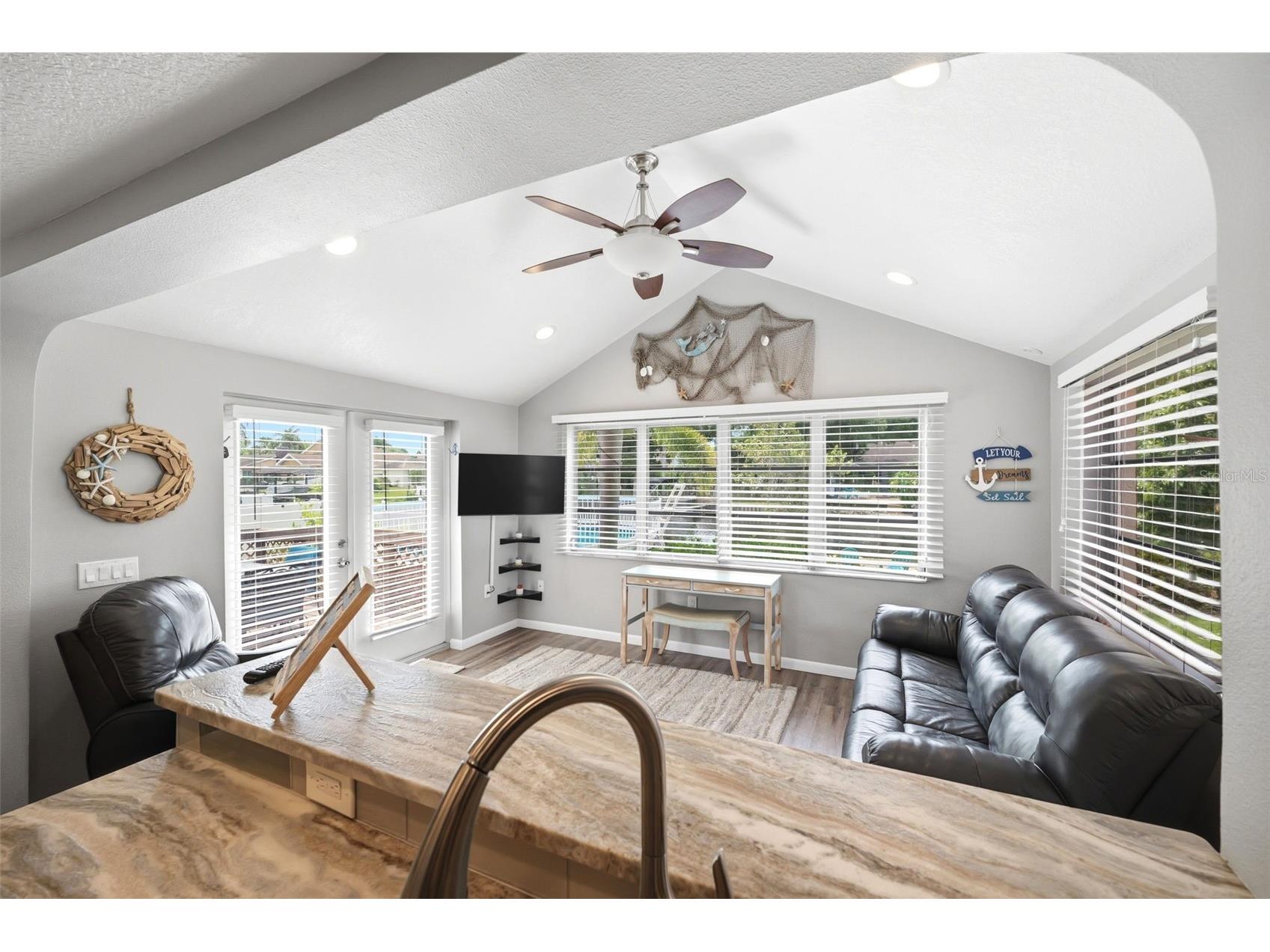 51 Cypress Drive Palm Harbor FL 34684 - LAKE TARPON TB8500235 image17