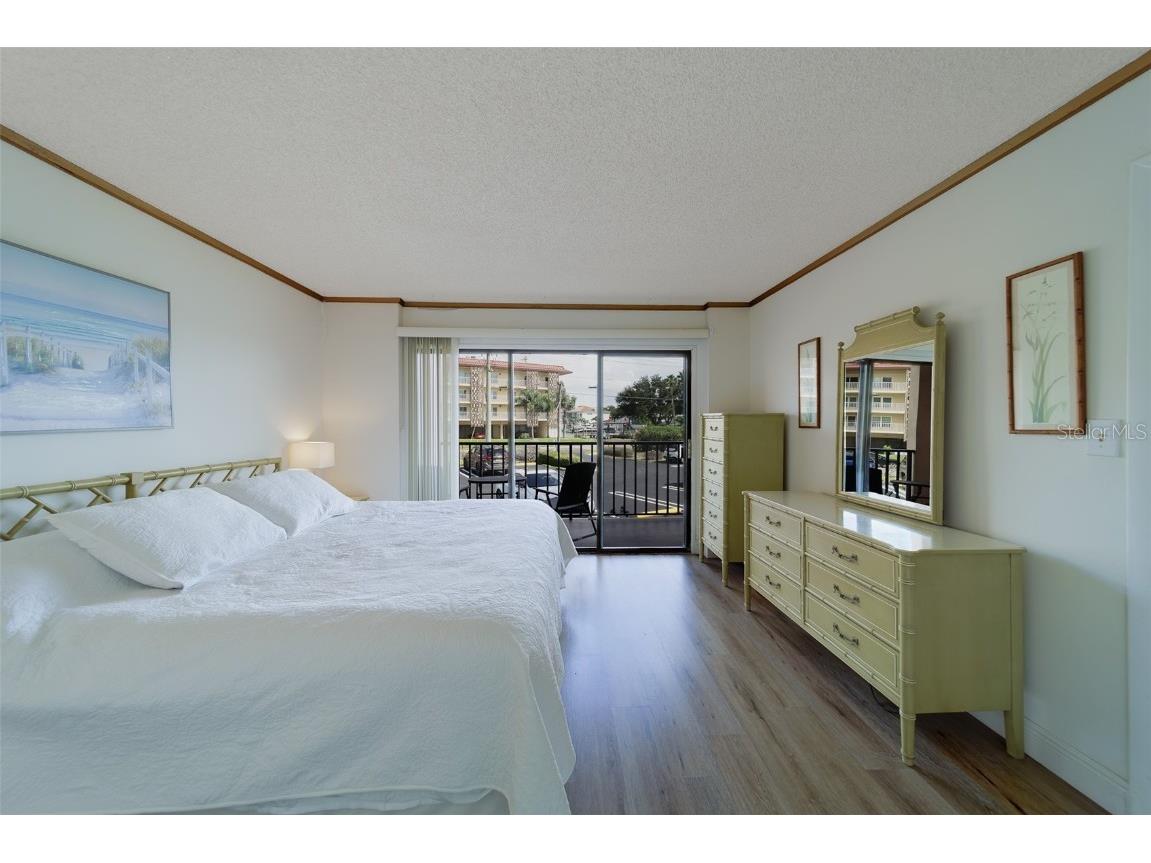 51 Island Way #101 Clearwater Beach FL 33767 TB8435521 image35