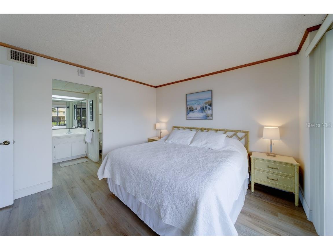 51 Island Way #101 Clearwater Beach FL 33767 TB8435521 image37