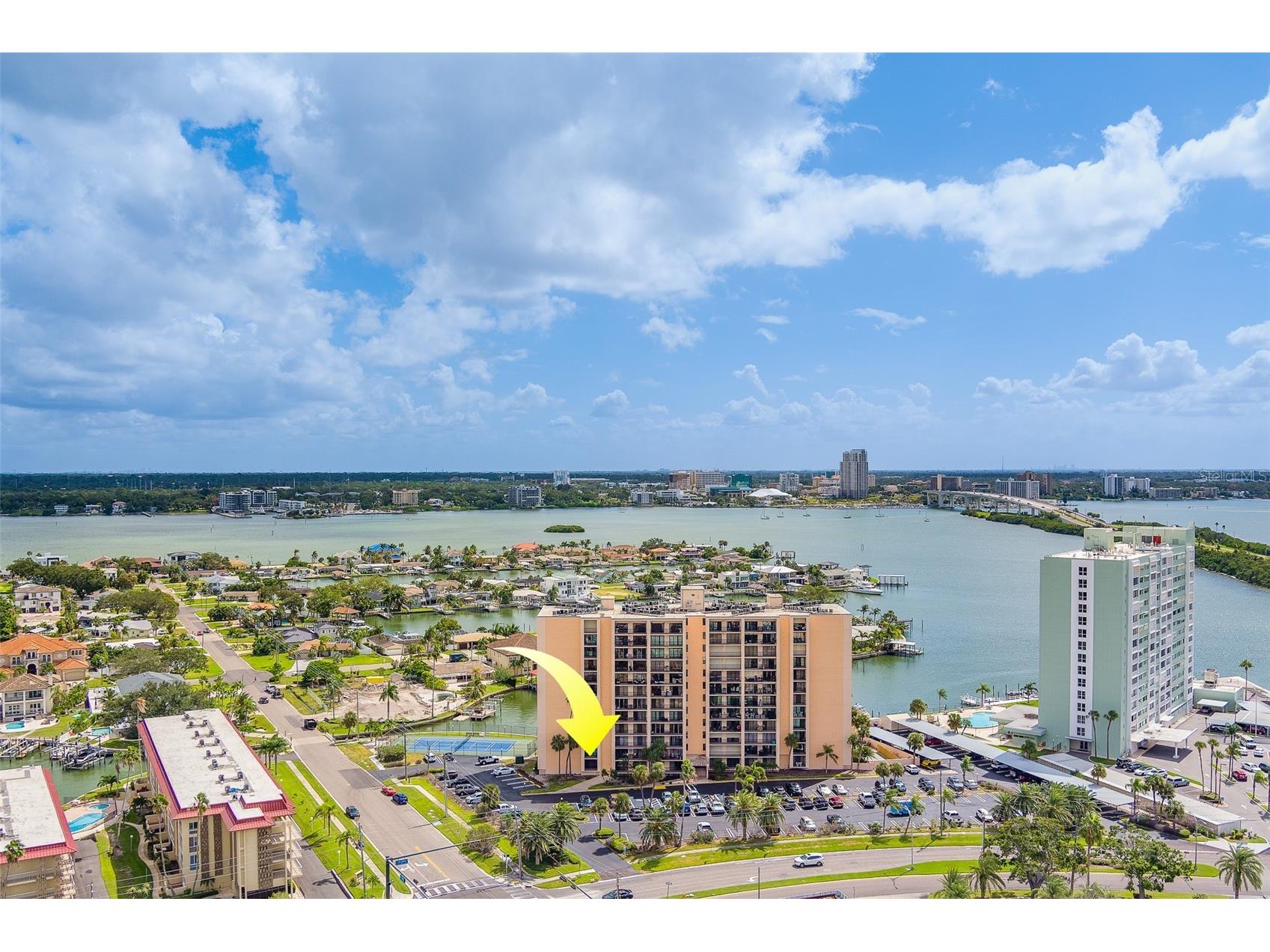51 Island Way #101 Clearwater Beach FL 33767 TB8496231 image1
