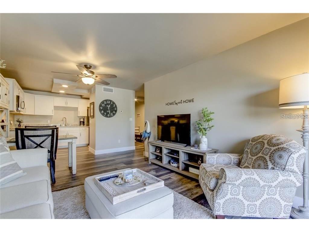 51 Island Way #103 Clearwater Beach FL 33767 - INTRACOASTAL WATERWAY U8212784 image11