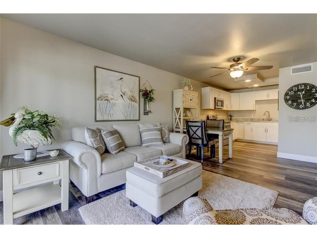 51 Island Way #103 Clearwater Beach FL 33767 - INTRACOASTAL WATERWAY U8212784 image12