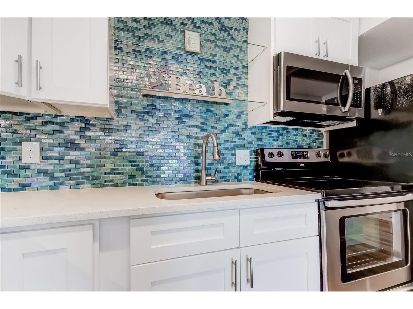 51 Island Way #104 Clearwater Beach FL 33767 - INTRACOASTAL WATERWAY TB8515523 image10