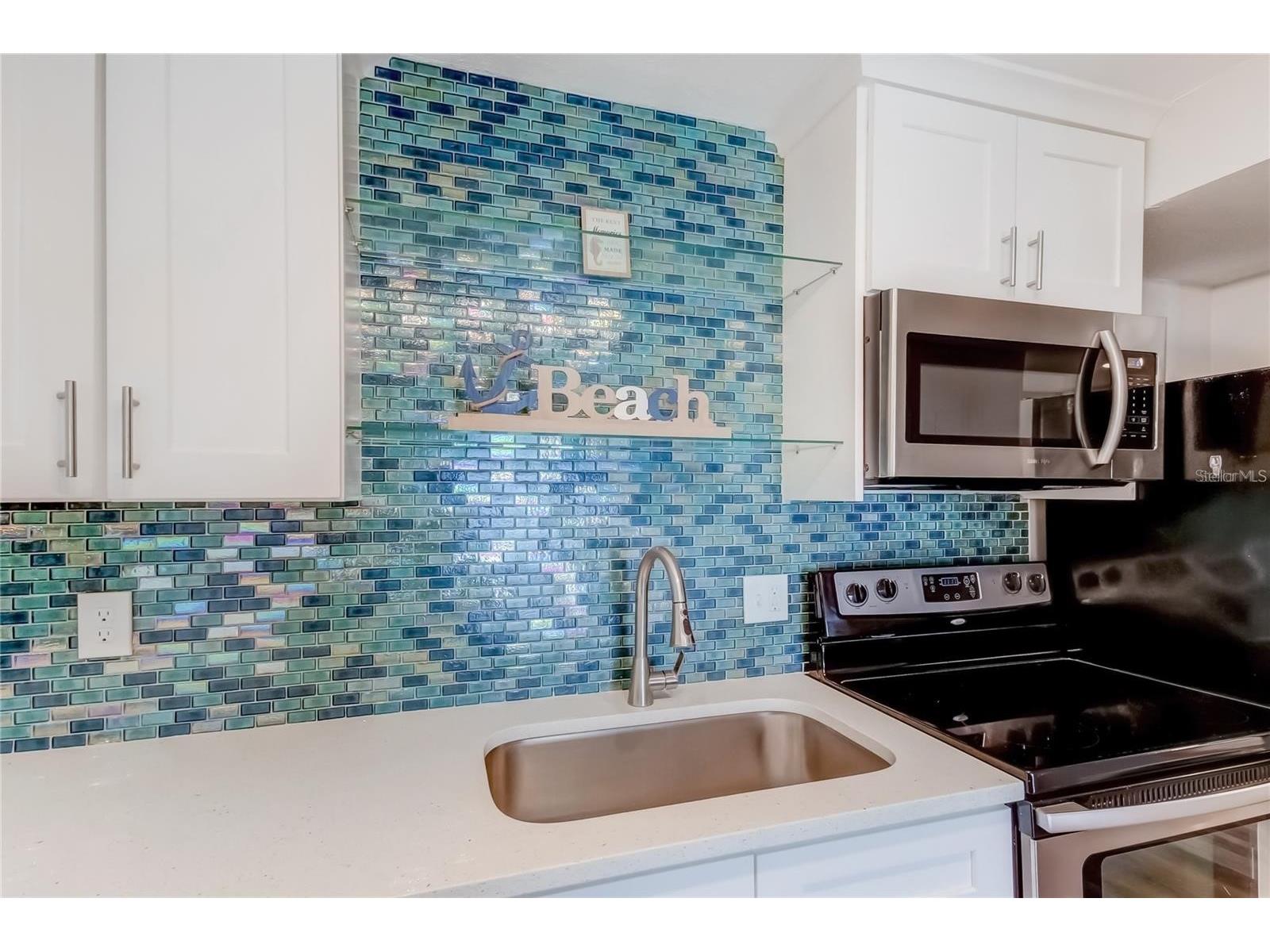 51 Island Way #104 Clearwater Beach FL 33767 - INTRACOASTAL WATERWAY TB8515523 image11