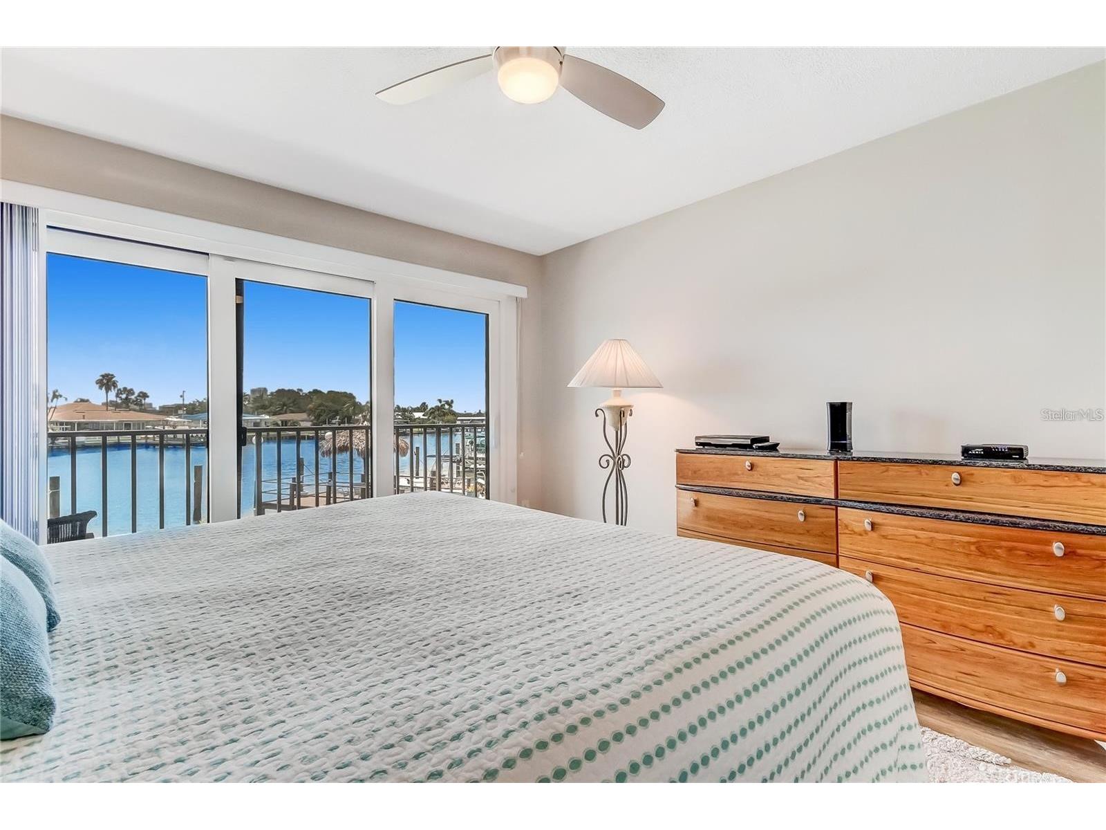 51 Island Way #104 Clearwater Beach FL 33767 - INTRACOASTAL WATERWAY TB8515523 image30