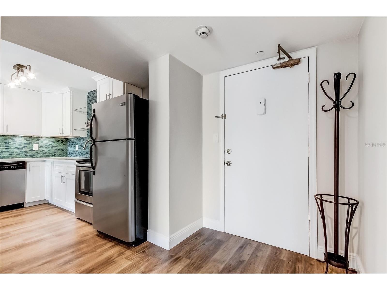 51 Island Way #104 Clearwater Beach FL 33767 - INTRACOASTAL WATERWAY TB8515523 image5