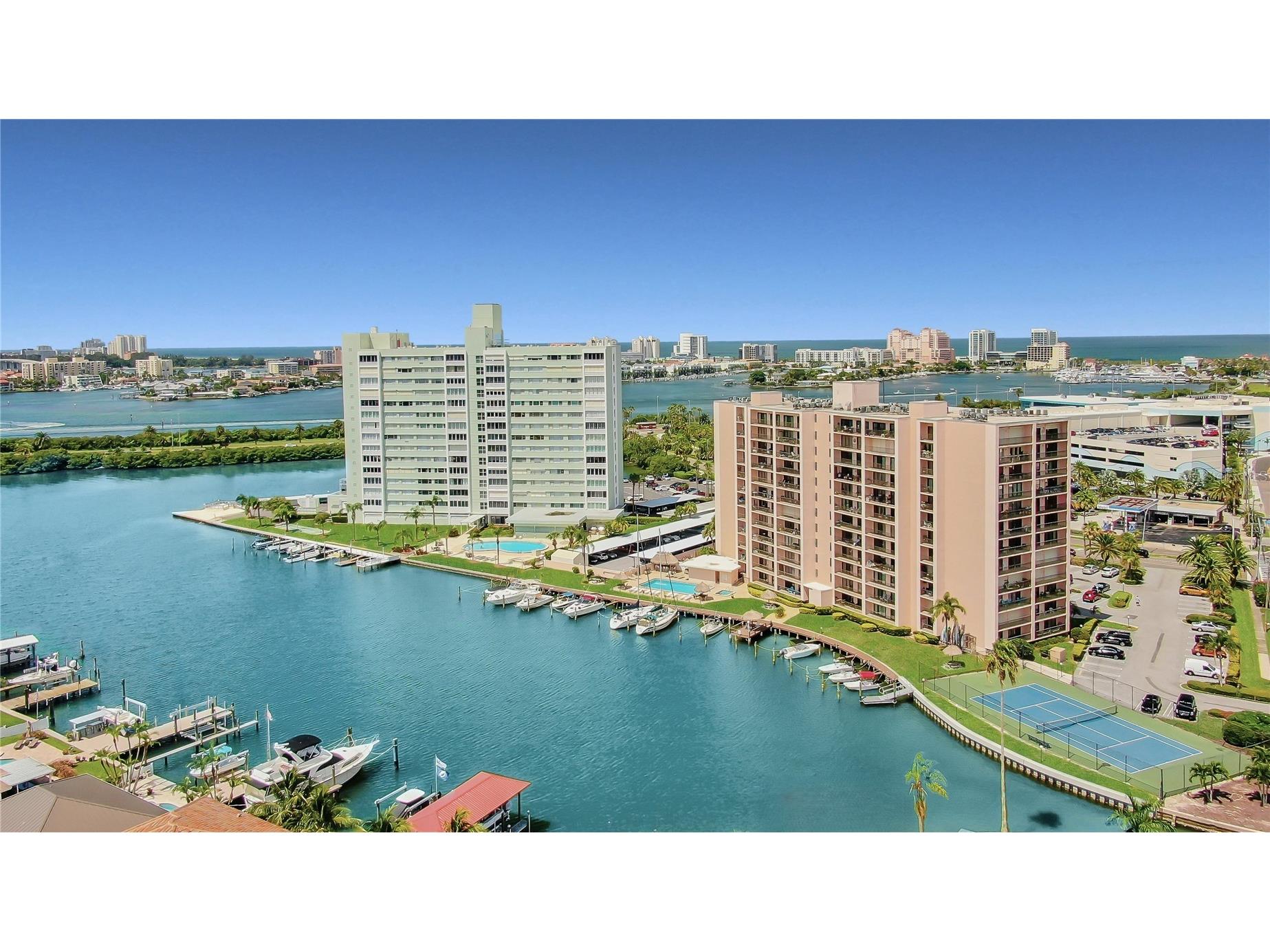 51 Island Way #108 Clearwater Beach FL 33767 - INTRACOASTAL WATERWAY TB8478490 image1