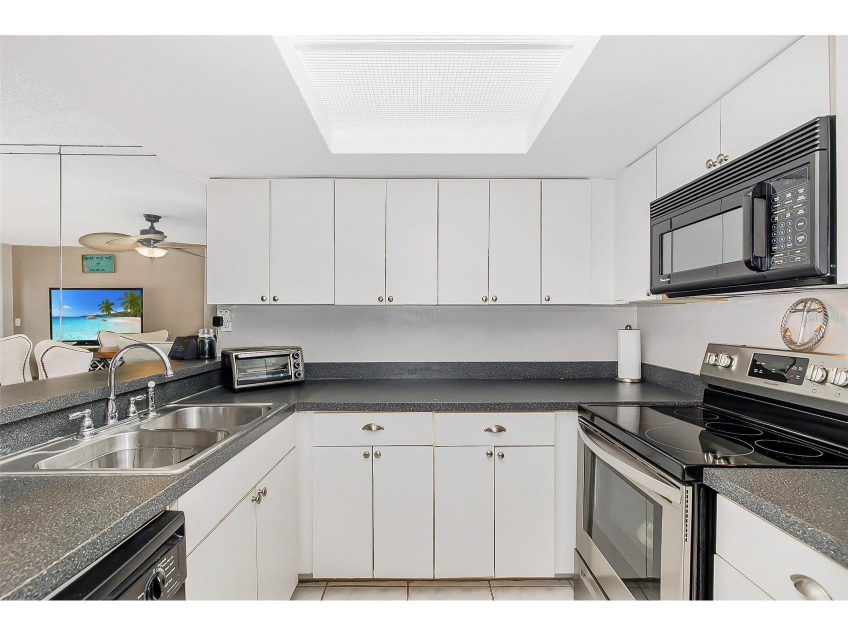 51 Island Way #108 Clearwater Beach FL 33767 - INTRACOASTAL WATERWAY TB8478490 image22