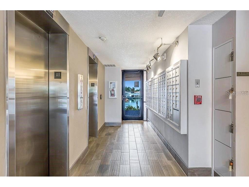 51 Island Way #108 Clearwater Beach FL 33767 - INTRACOASTAL WATERWAY TB8478490 image4
