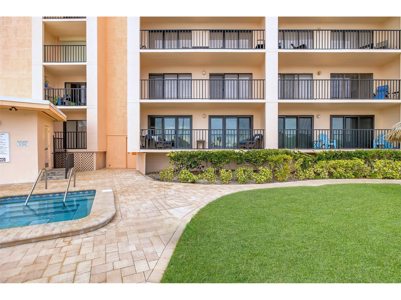 51 Island Way #108 Clearwater Beach FL 33767 - INTRACOASTAL WATERWAY TB8478490 image46