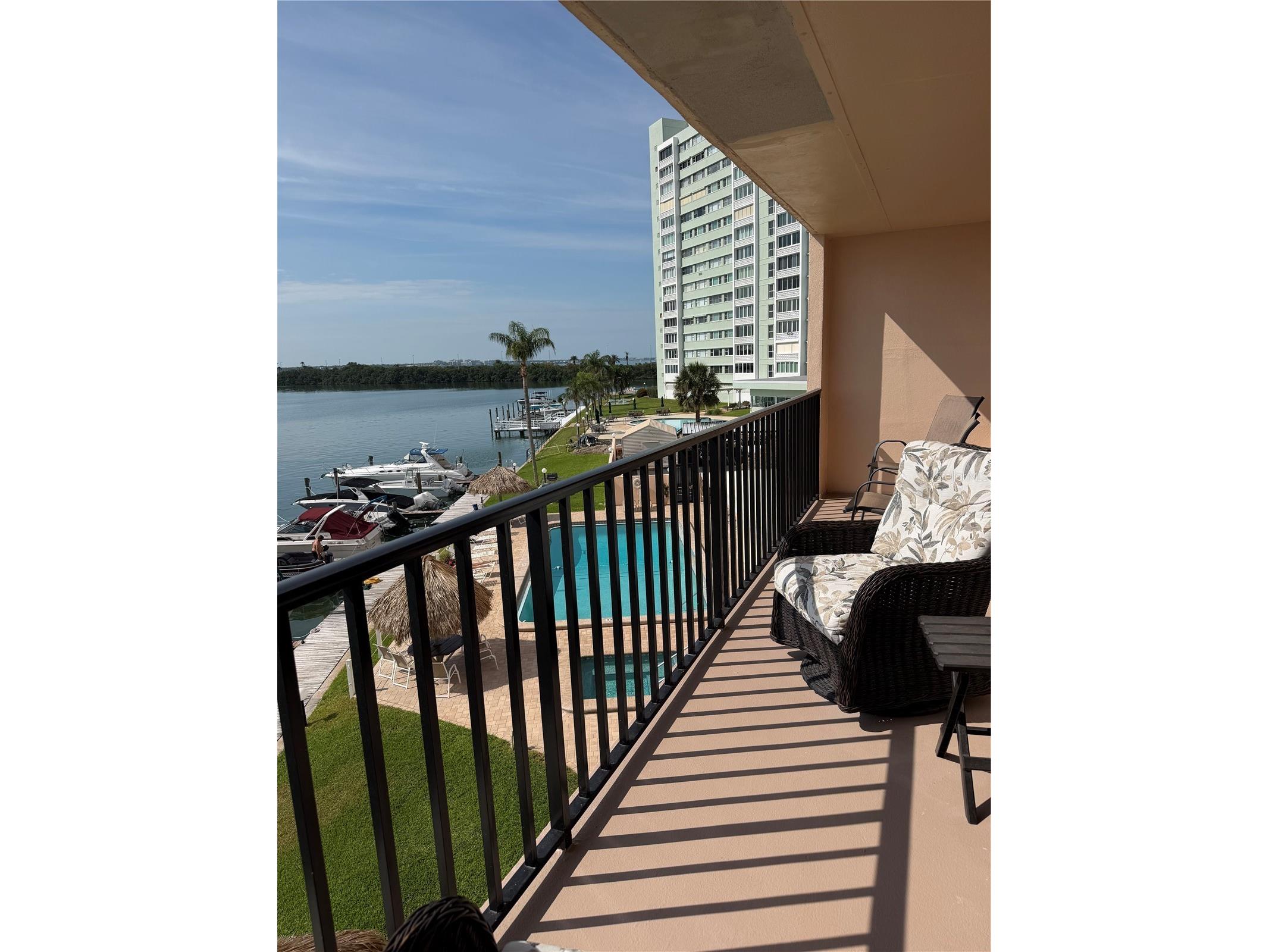 51 Island Way #306 Clearwater Beach FL 33767 - INTRACOASTAL WATERWAY TB8508132 image3