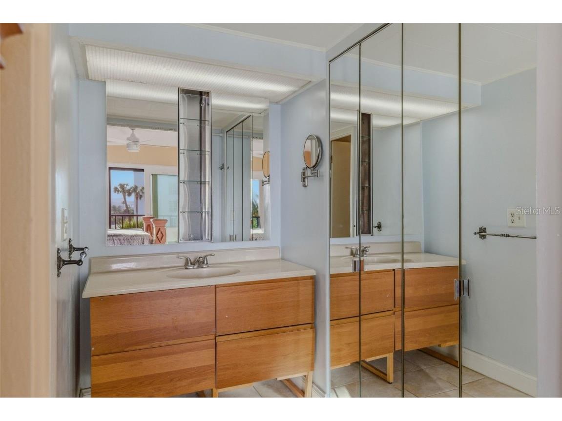 51 Island Way #311 Clearwater Beach FL 33767 TB8456034 image26