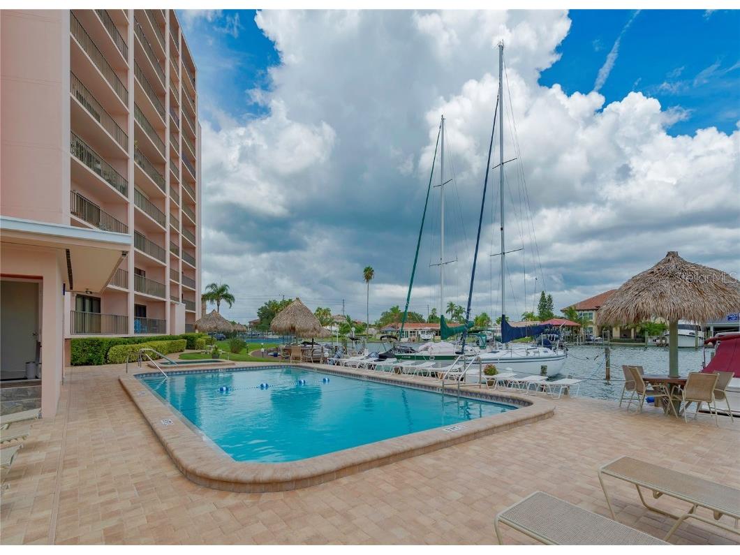 51 Island Way #405 Clearwater Beach FL 33767 - INTRACOASTAL U8223692 image1