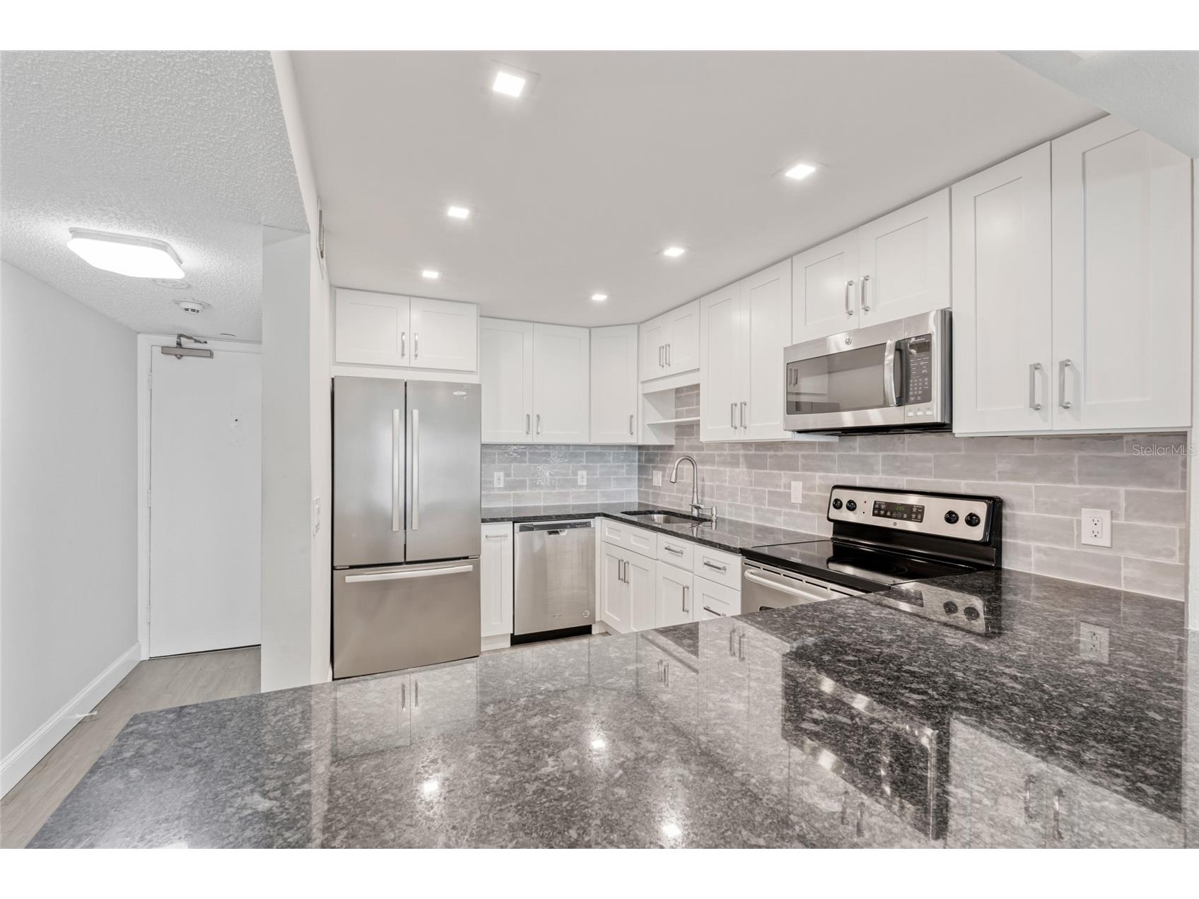 51 Island Way #411 Clearwater Beach FL 33767 TB8511927 image18