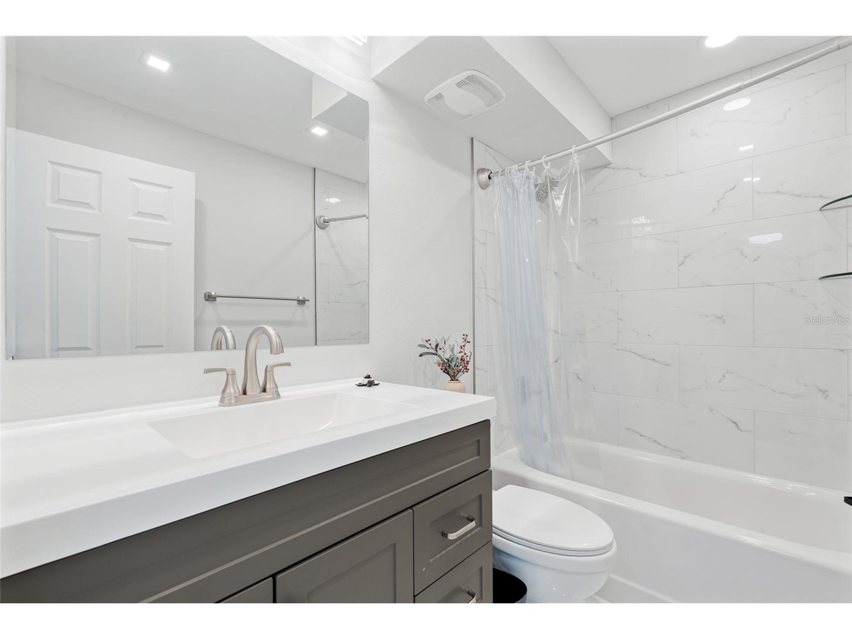 51 Island Way #411 Clearwater Beach FL 33767 TB8511927 image34