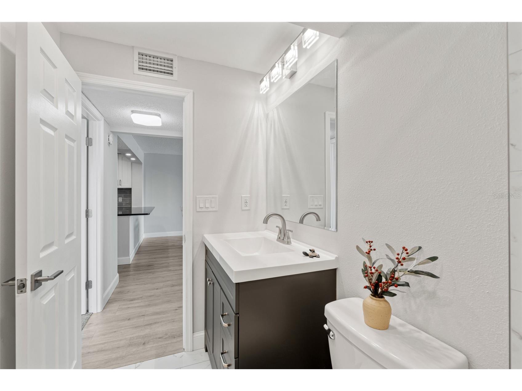 51 Island Way #411 Clearwater Beach FL 33767 TB8511927 image35