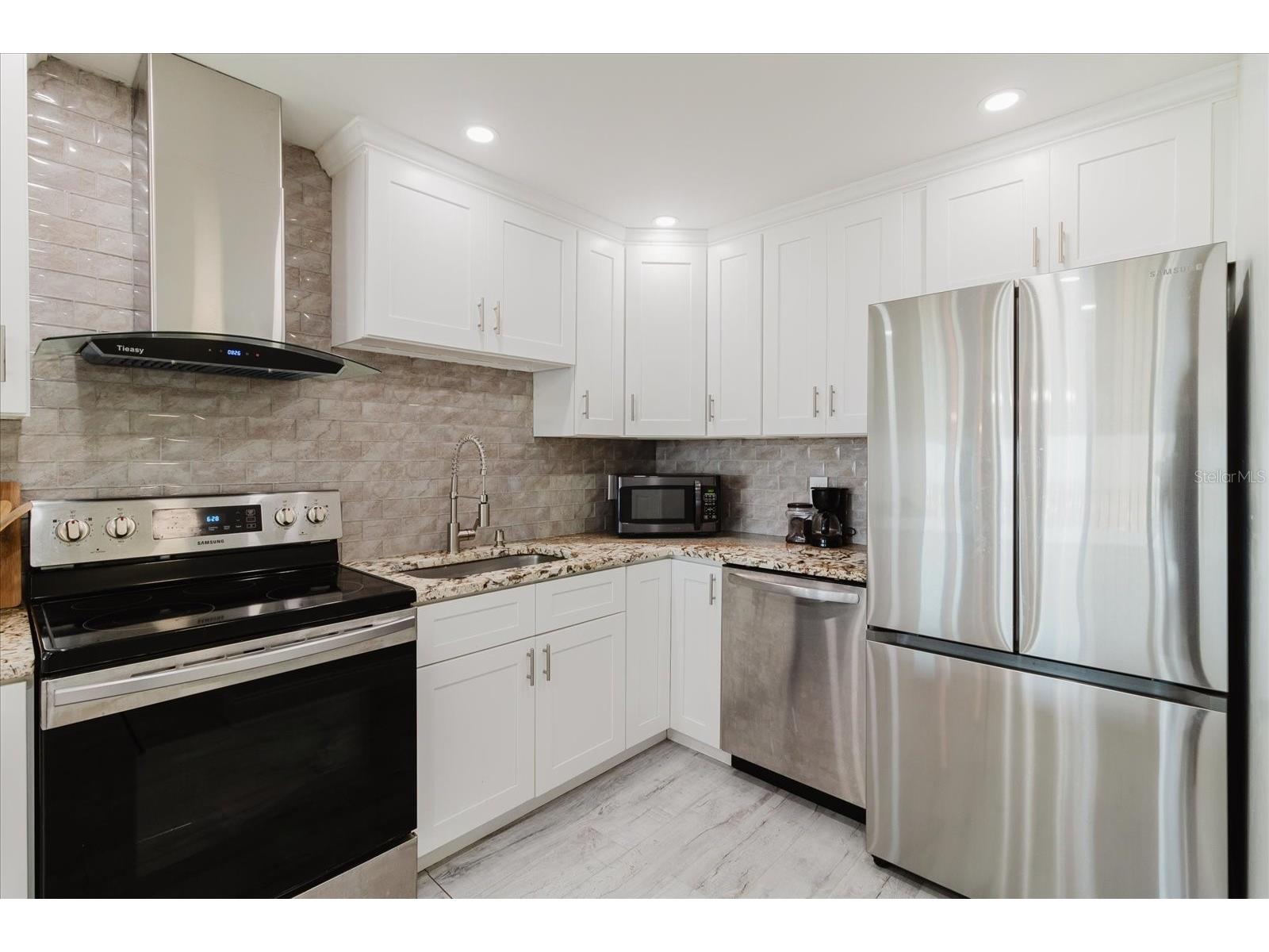 51 Island Way #801 Clearwater Beach FL 33767 TB8496711 image14