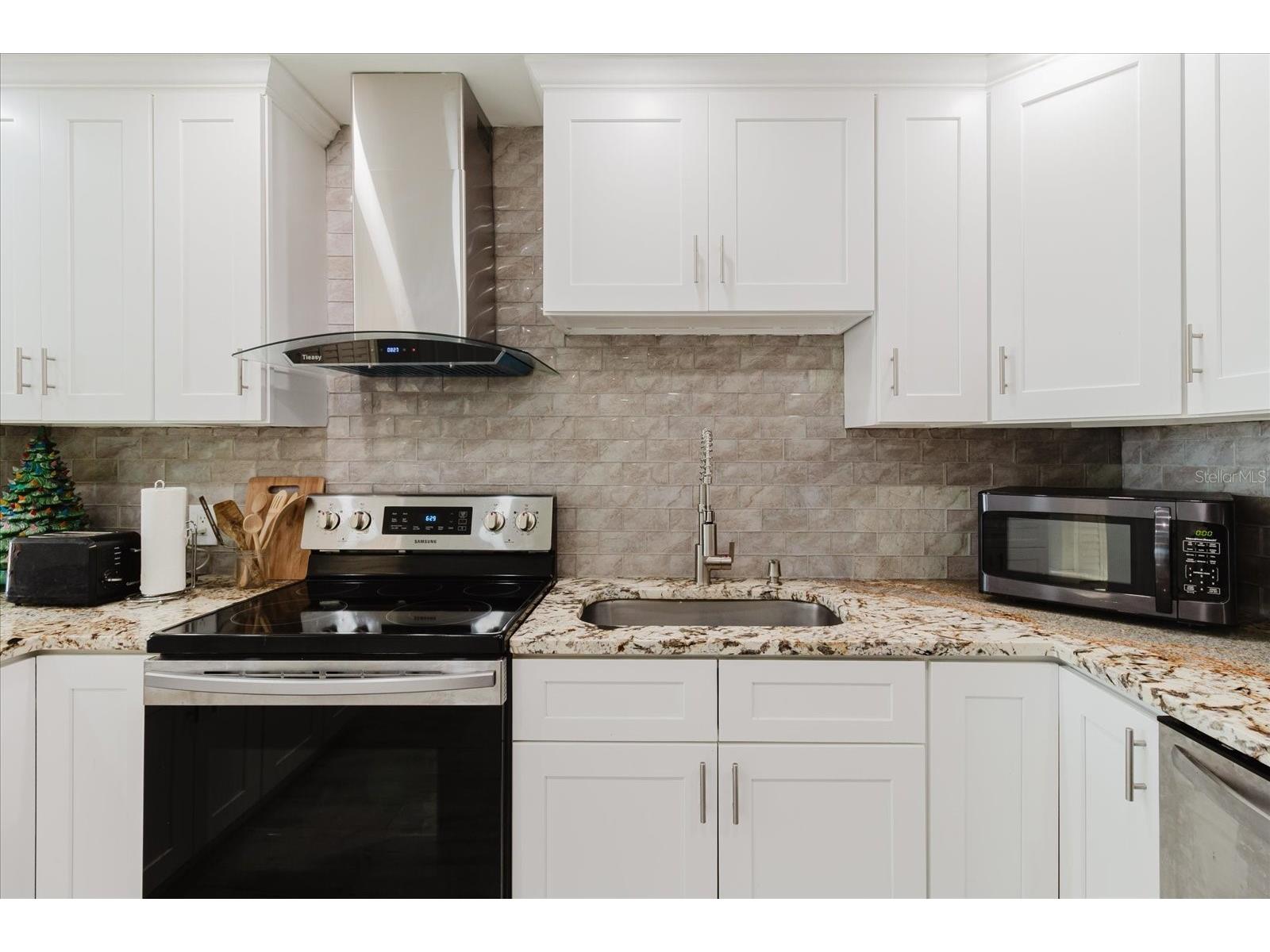 51 Island Way #801 Clearwater Beach FL 33767 TB8496711 image16