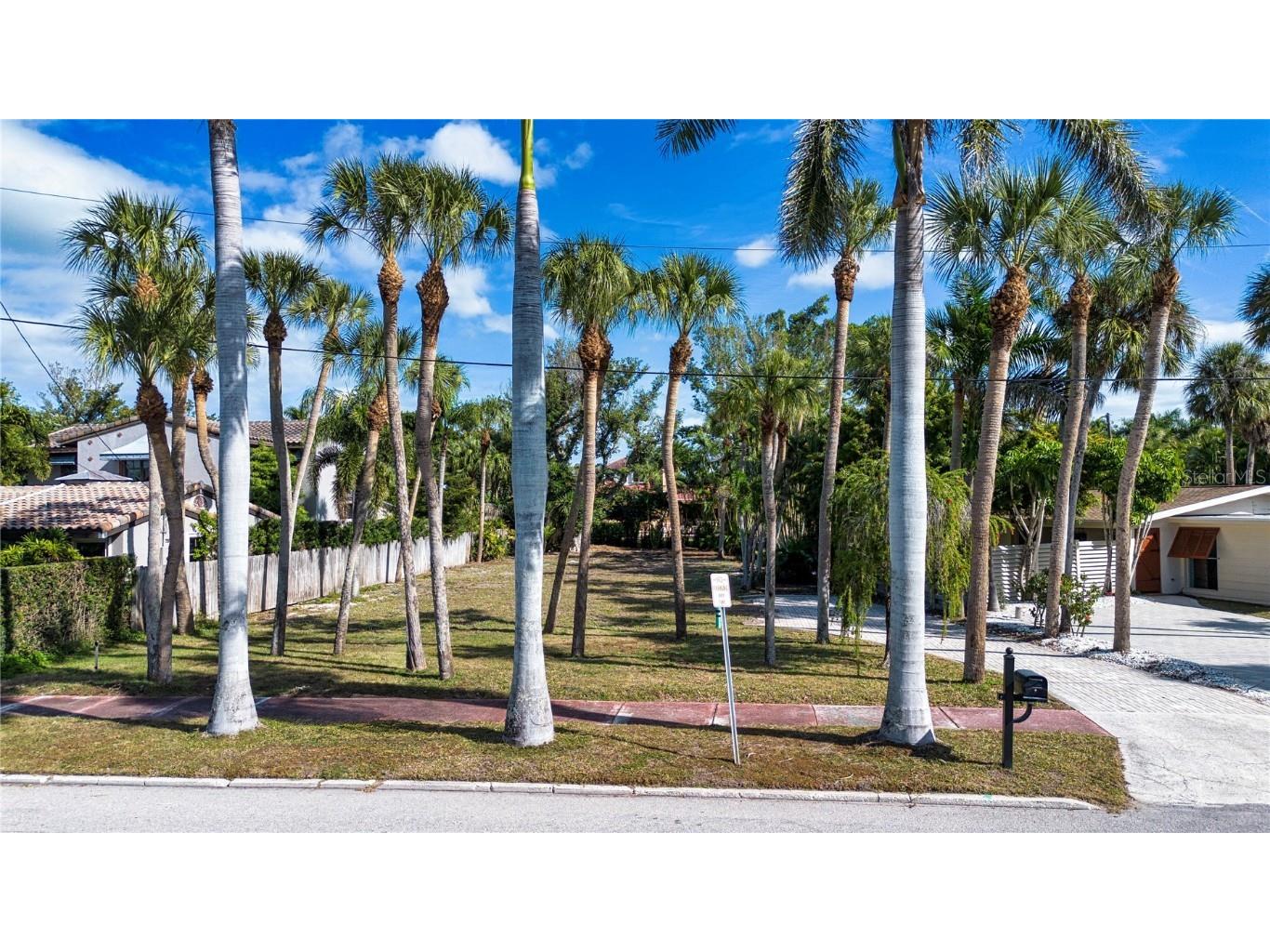 51 S Adams Drive Sarasota FL 34236 A4671523 image14