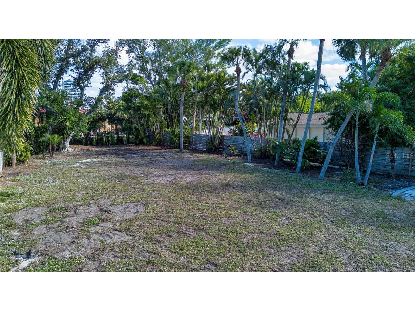 51 S Adams Drive Sarasota FL 34236 A4671523 image6