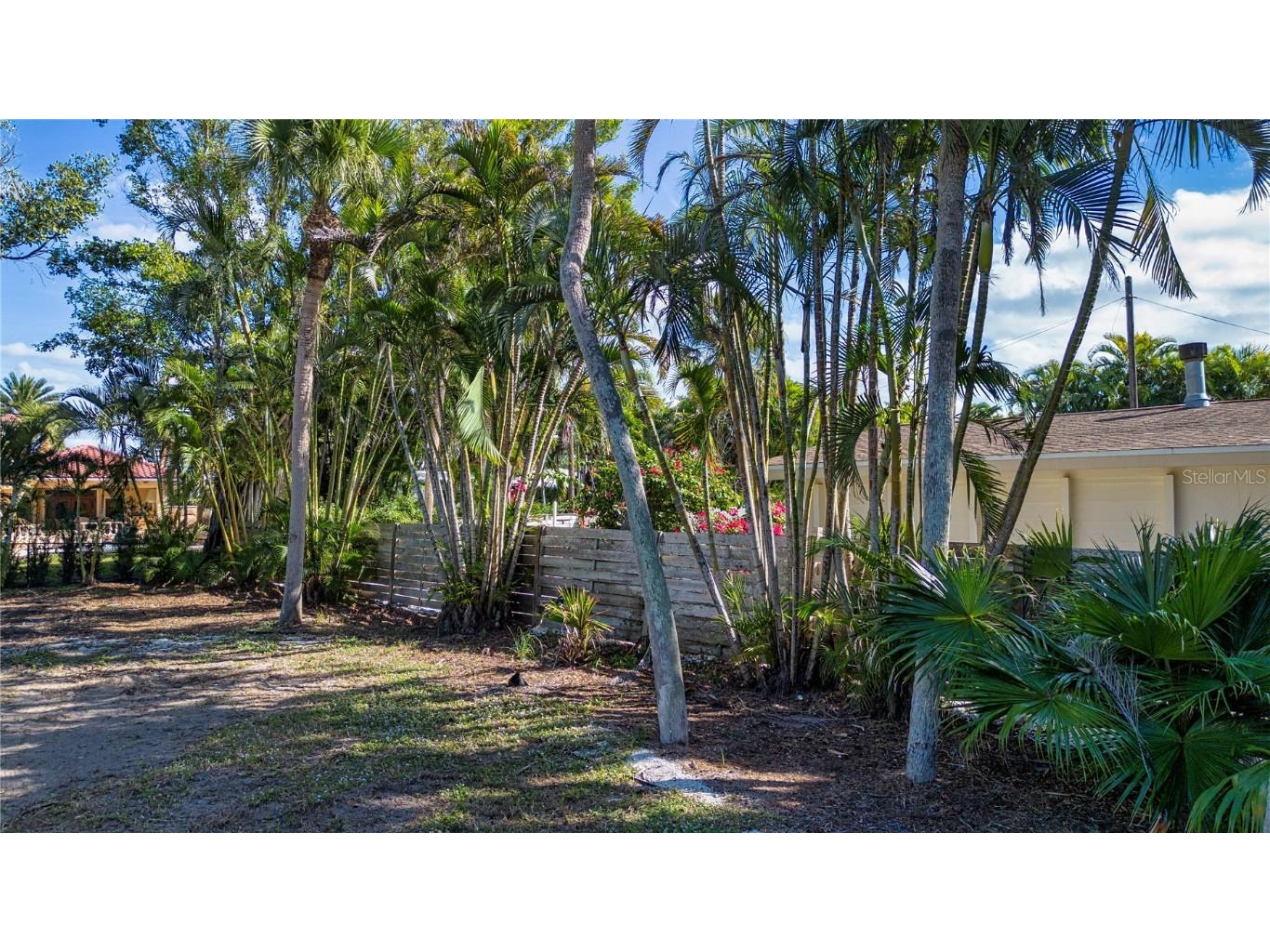 51 S Adams Drive Sarasota FL 34236 A4671523 image8