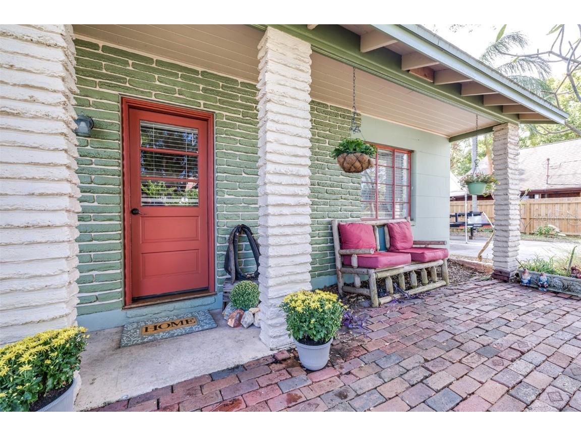 510 1/2 Ulelah Avenue Palm Harbor FL 34683 TB8355562 image1