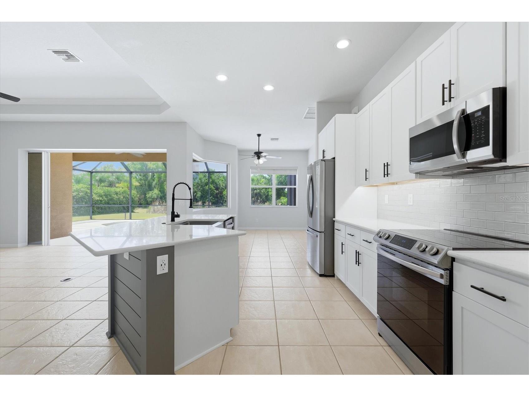 510 147th Court NE Bradenton FL 34212 A4689281 image13