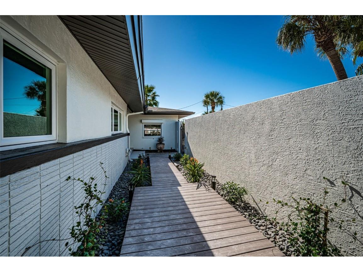 510 55th Avenue Saint Pete Beach FL 33706 - BOCA CIEGA BAY TB8445194 image11