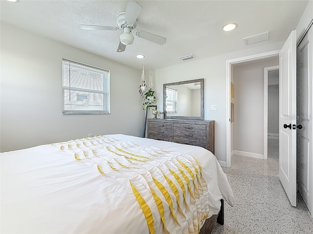 510 62 Avenue NE Saint Petersburg FL 33702 TB8437501 image20