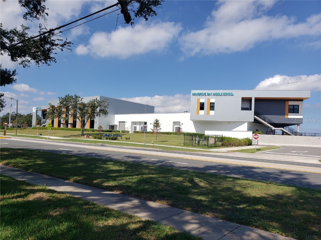 510 62 Avenue NE Saint Petersburg FL 33702 TB8437501 image34